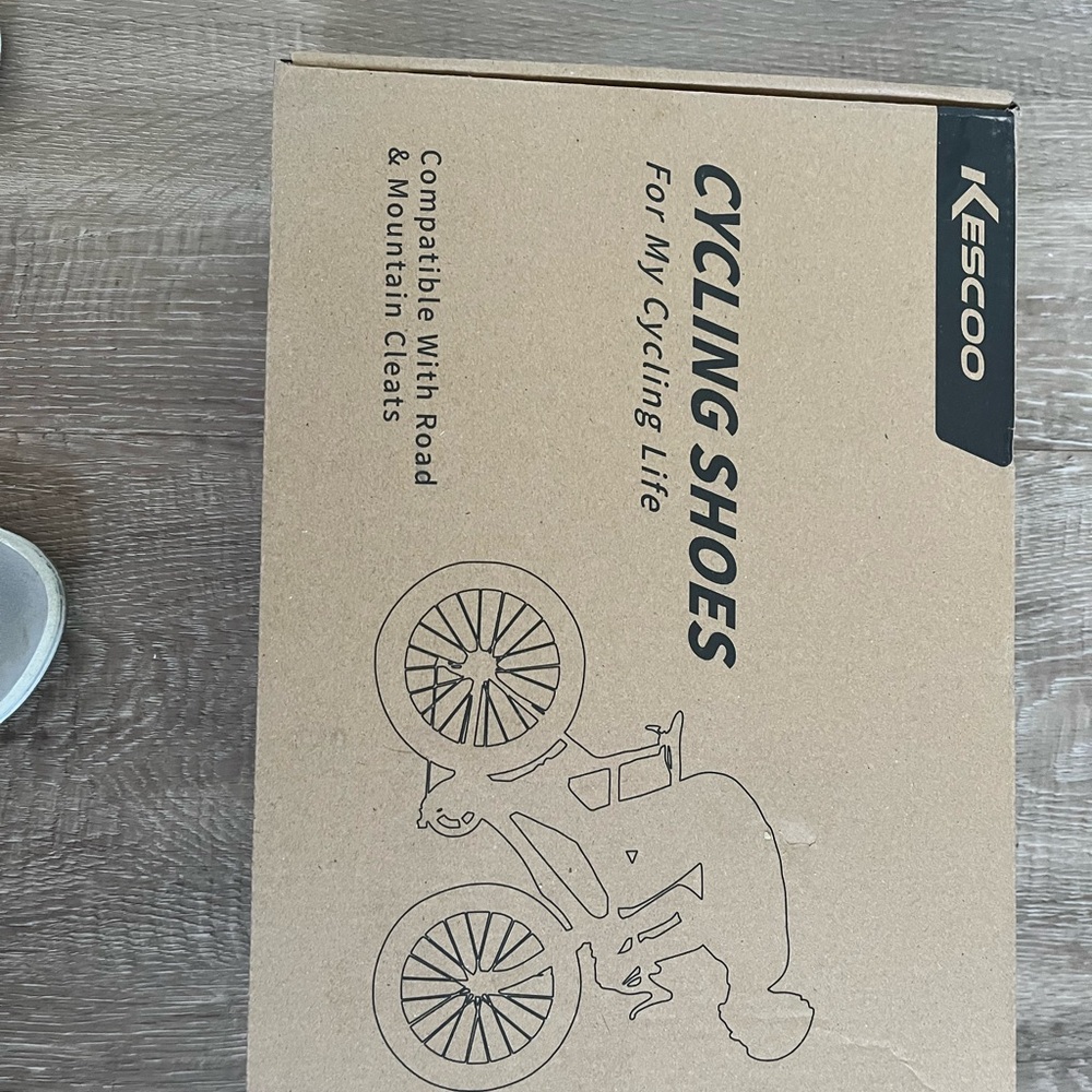Brand New Kescoo Cycling Shoes Size M11